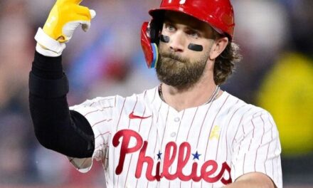 Bryce Harper está aún sorprendido por crítica de Phillies