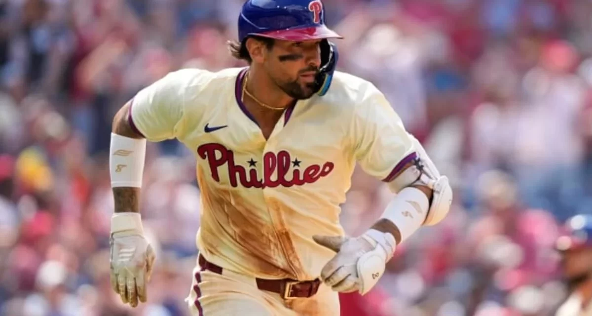 Los Padres y Nick Castellanos acuerdan un anuencia por un año