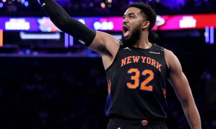 Karl Anthony Towns realiza doble-doble en triunfo Knicks