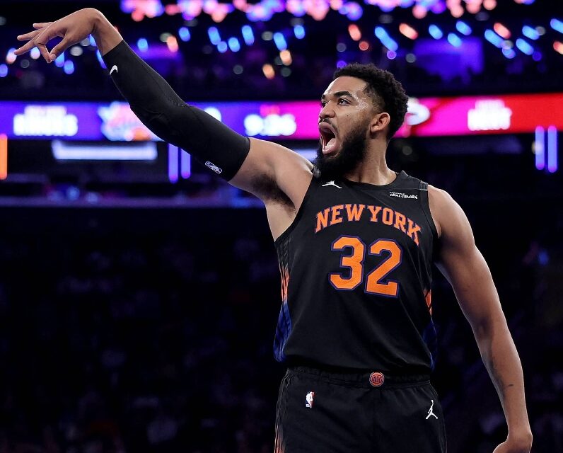 Karl Anthony Towns realiza doble-doble en triunfo Knicks