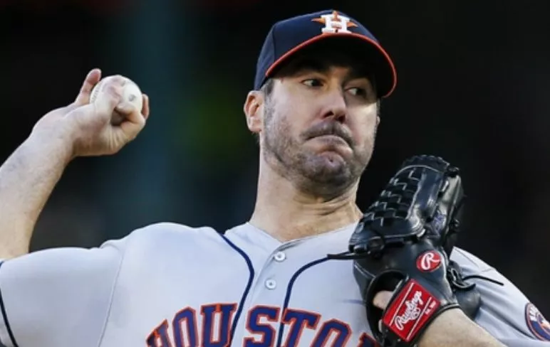 Justin Verlander regresa a los Tigres de Detroit con un arreglo de un año y 13 millones 