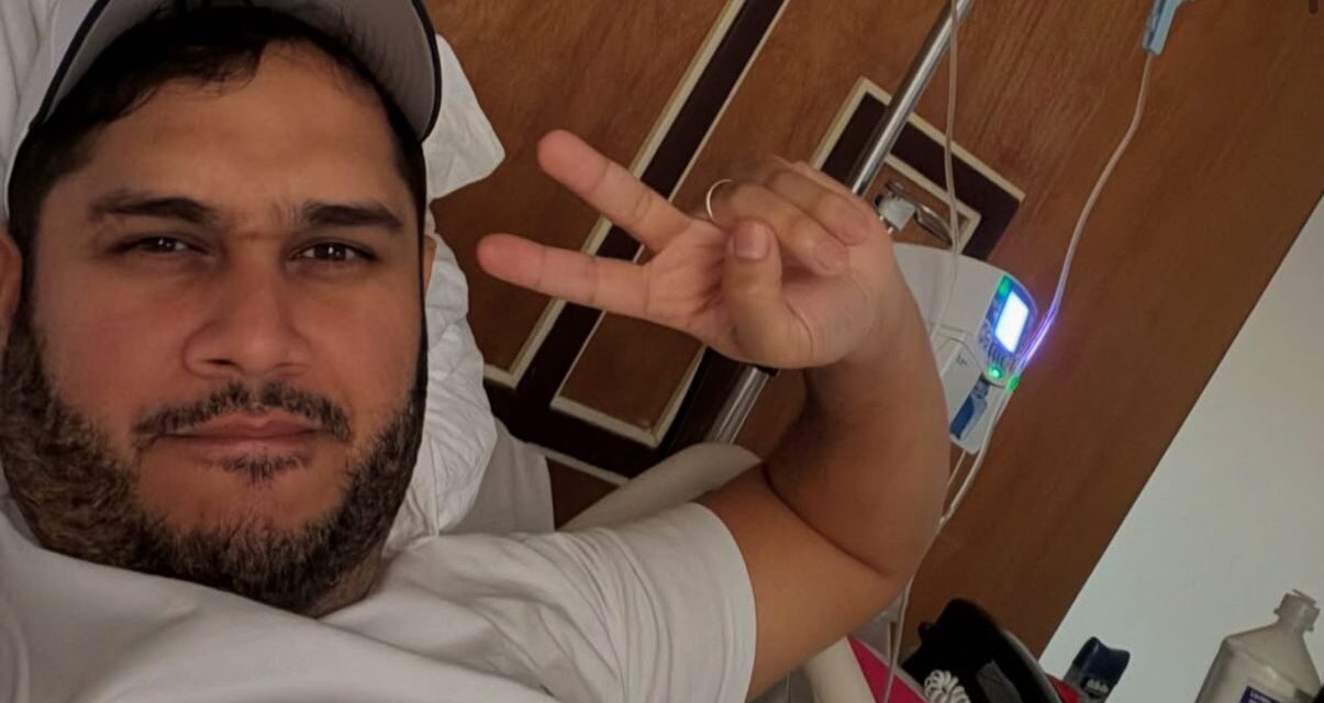 Juan Carlos Pichardo hospitalizado con pulmonía