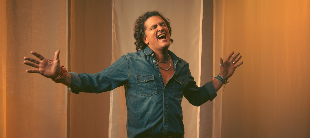 Carlos Vives anuncia su regreso a los escenarios