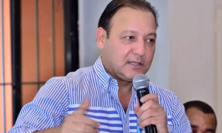 Abel Martínez pide no ser incluido en relación de precandidatos del PLD delante el Comité Central