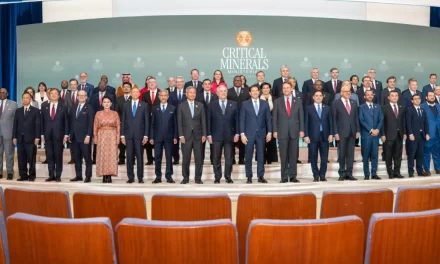 Canciller Álvarez y ministro de Energía Santos asisten a reunión de minerales críticos en EE.UU.