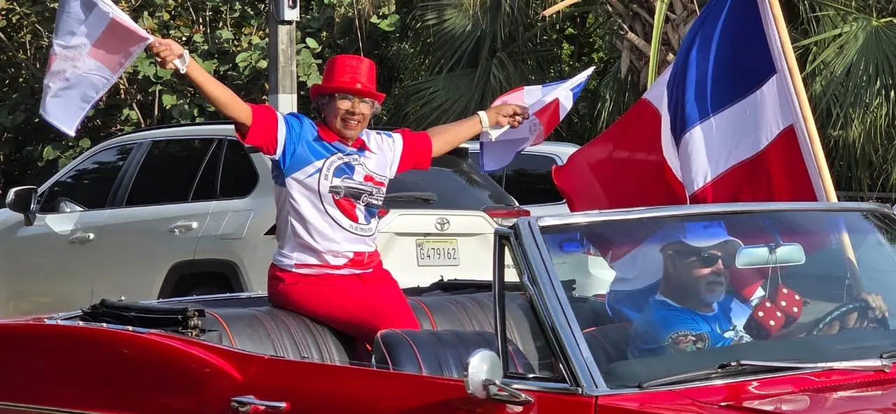 “Caravana por la Patria 2026” celebra el orgullo nacional en Santo Domingo