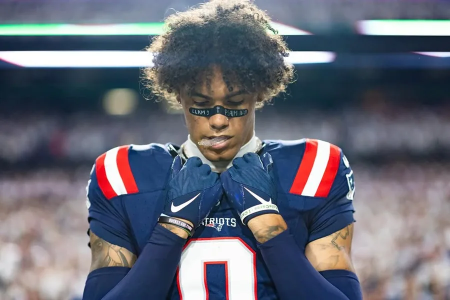 Conoce los jugadores latinos que se robarán miradas en el Super Bowl LX