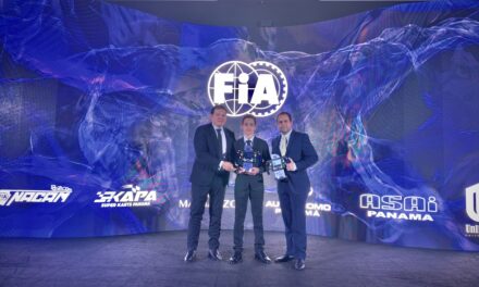 Luis Cifre y Alfredo Najri reciben el FIA Americas Awards | De Extremo Minuto
