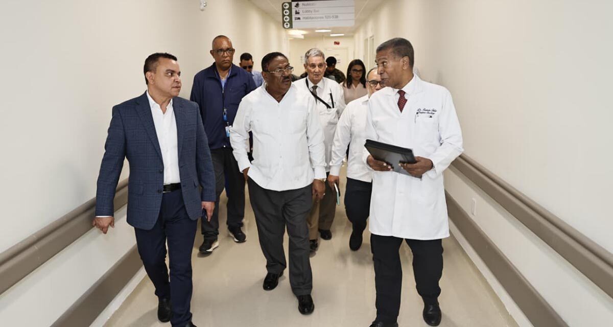 Director del Servicio Nacional de Salud anuncia el inicio de la conformación de la Red Nacional de Unidades de Cuidados Intensivos y Hemodinámica