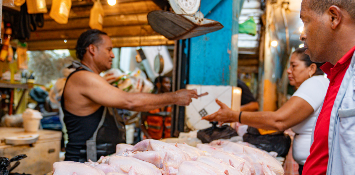 El pollo, el café y el plato del día hacen subir los precios
