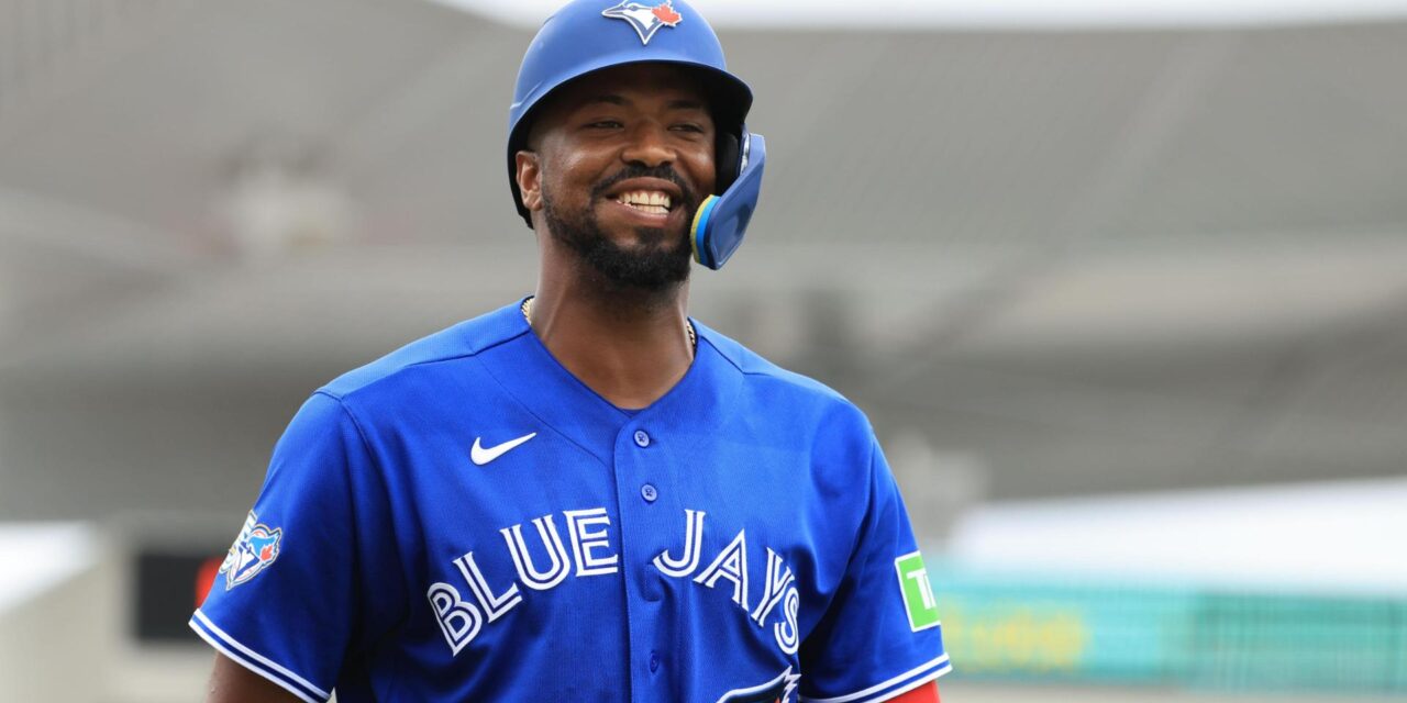 Eloy Jiménez, en plena forma, se convierte en la sino original del campamento de los Blue Jays
