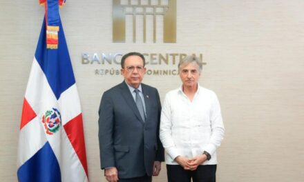 Embajador de la UE elogia desempeño crematístico dominicano en reunión con Banco Central