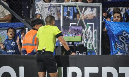 El VAR ampliará sus revisiones en el Mundial 2026 con control sobre córners y segundas amarillas | De Posterior Minuto