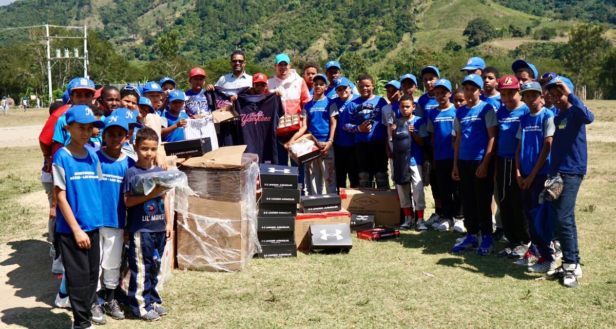 Yankees llevan esperanza a más de 100 niños en Ocoa