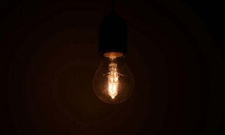 Gran rotura en el Sistema Eléctrico Nacional afecta el servicio en partes del país