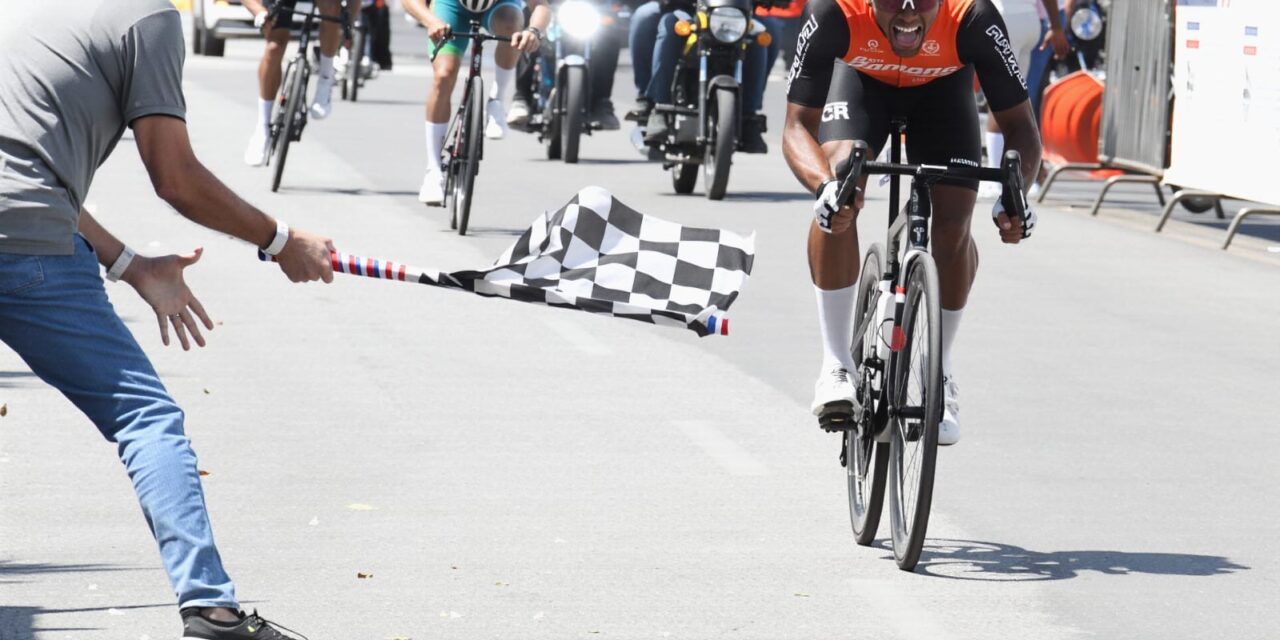 Vuelta Ciclística Independencia Nacional: Danielky Cedeño conquista la primera etapa en La Romana | De Postrero Minuto