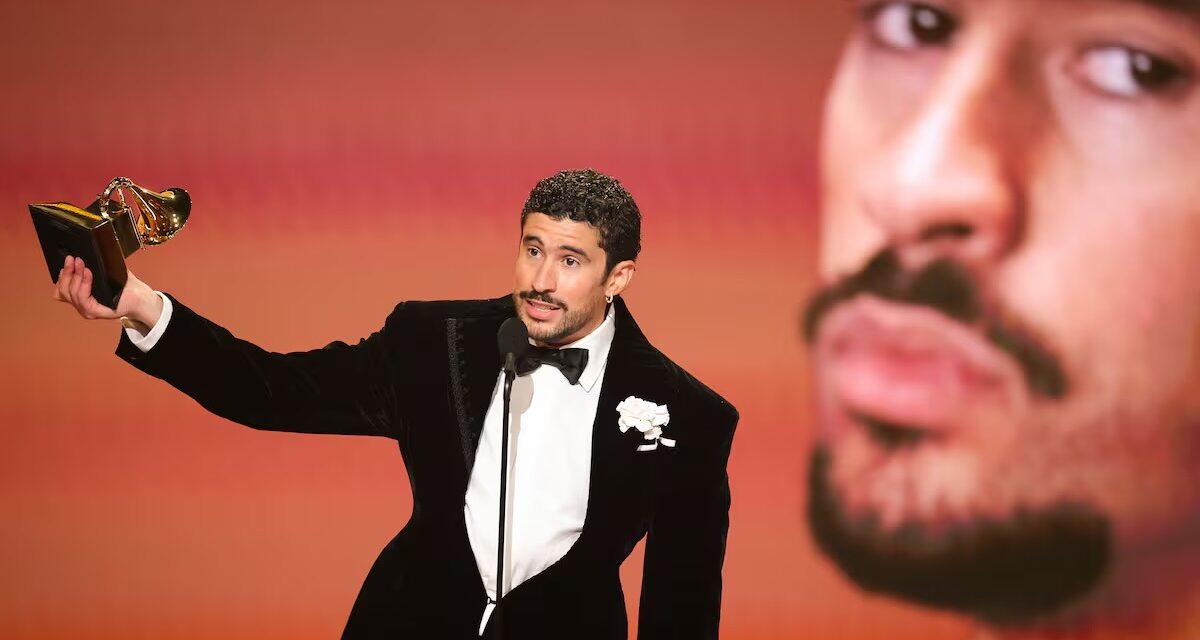 Bad Bunny lidera la tira de latinos más premiados en los Premios Grammy 2026