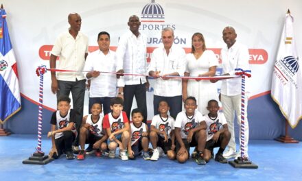 Abinader cumple promesa con Al Horford y Quisqueya al entregar techado La Tribu