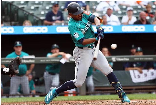 Julio Rodríguez yerro al frío de Seattle por insuficiente inicio ofensivo