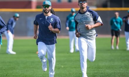Julio Rodríguez se muestra sorprendido por ser llamado fogueado en entrenamientos Seattle