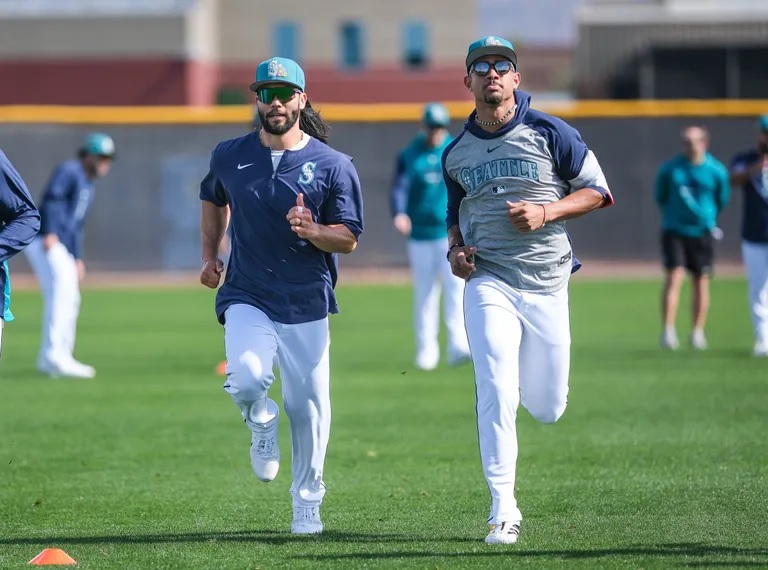 Julio Rodríguez se muestra sorprendido por ser llamado fogueado en entrenamientos Seattle