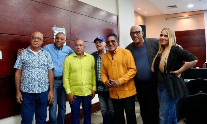 Kinito Méndez es elegido nuevo presidente de SGACEDOM