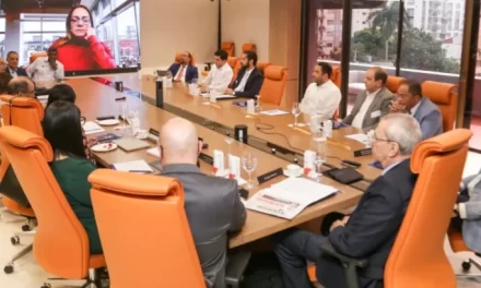 Comisión Consultiva plantea edificación de un nuevo estadio de béisbol | De Extremo Minuto