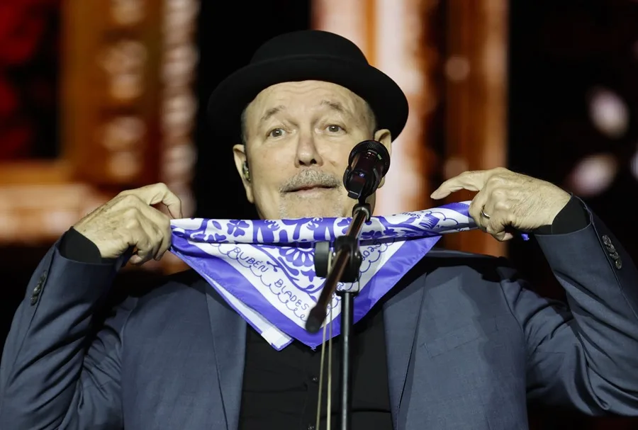 Rubén Blades sale en defensa de Bad Bunny