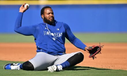 Vlad Guerrero Jr. prefiere ser un buen compañero y no un líder en los Azulejos
