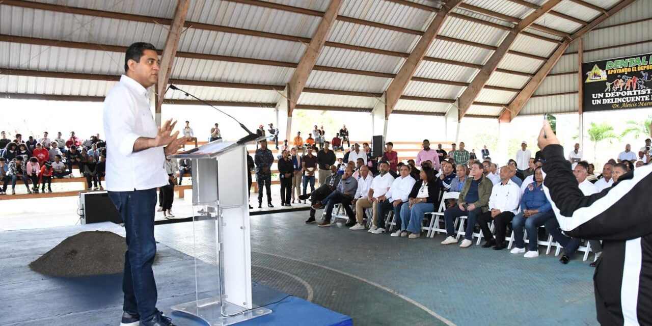 Ministro Kelvin Cruz inicia reparación del Multiuso de Piedra Blanca con inversión de RD$ 21.4 millones