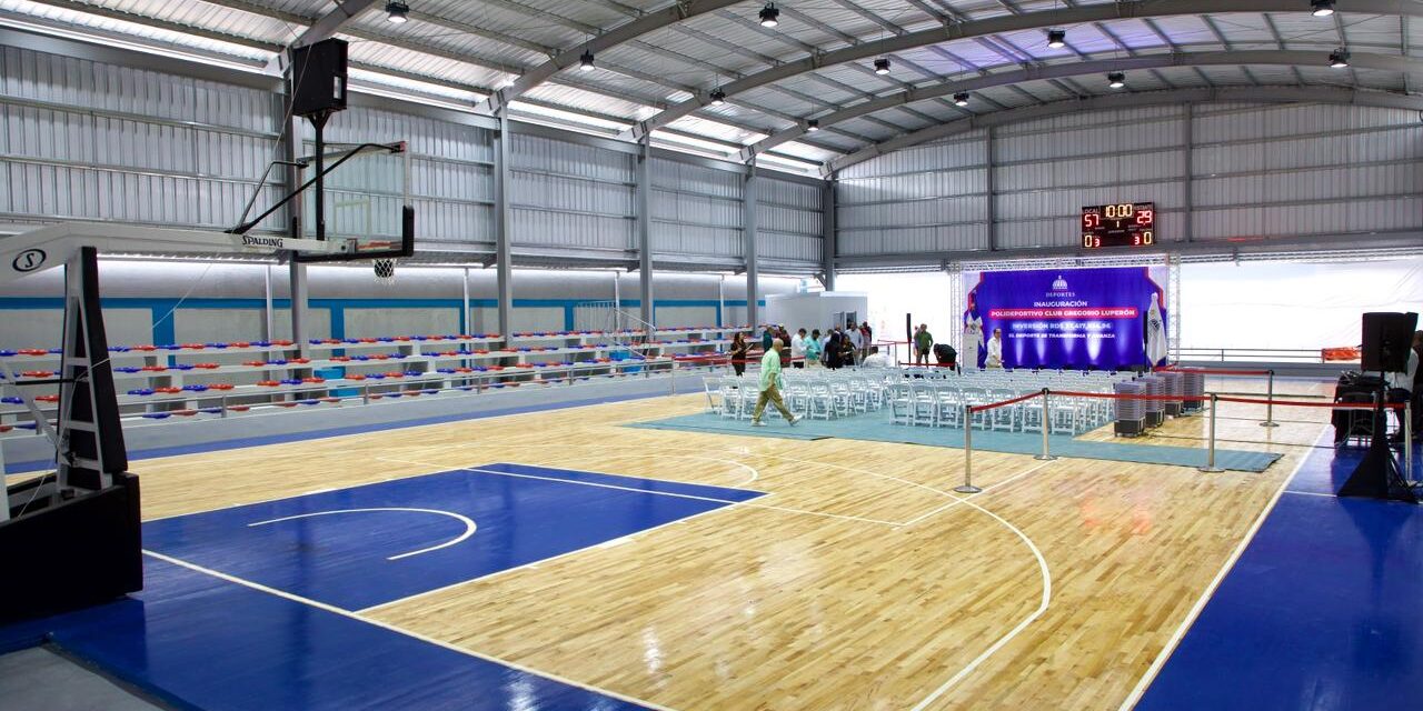 Abinader entrega de 2 polideportivos en Puerto Plata