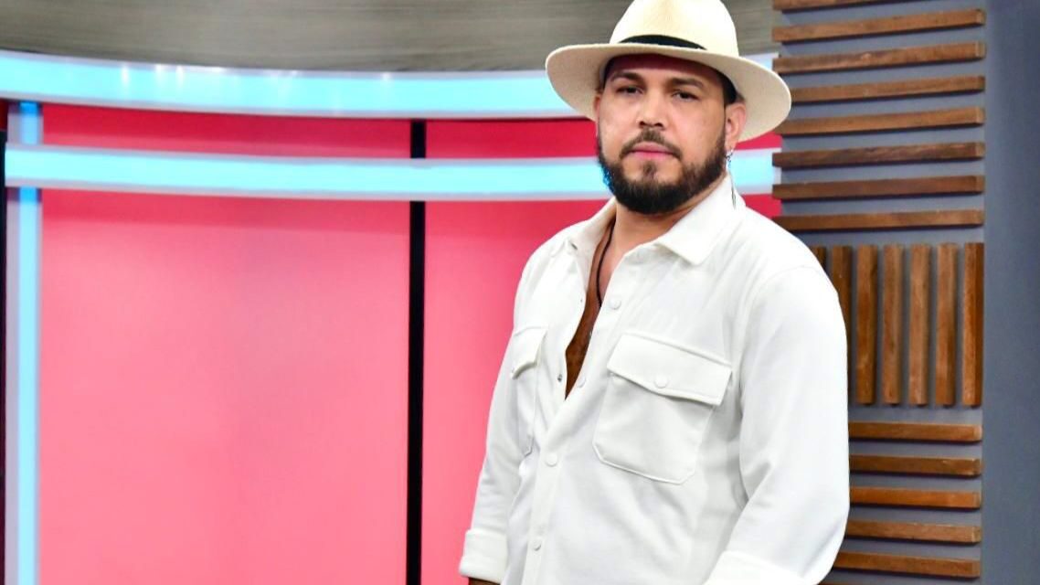 Sacha estrena “Medio corazón en venta”