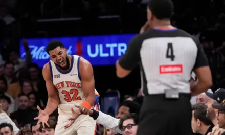 Knicks superan un pasivo de 18 puntos para vencer a Rockets