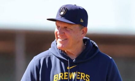 Pat Murphy acuerda extensión de tres abriles con Milwaukee | De Postrer Minuto