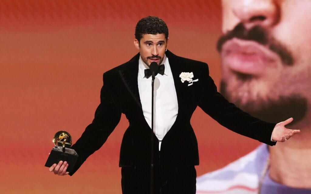 Bad Bunny hace historia en los Grammy: Debí tomar más fotos