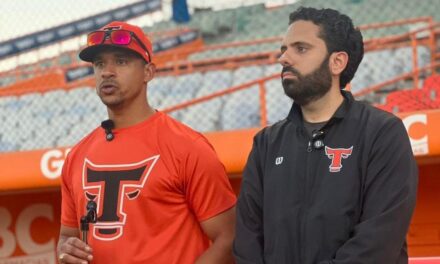 Toros apuestan a continuidad y renuevan contratos apoderado y manager