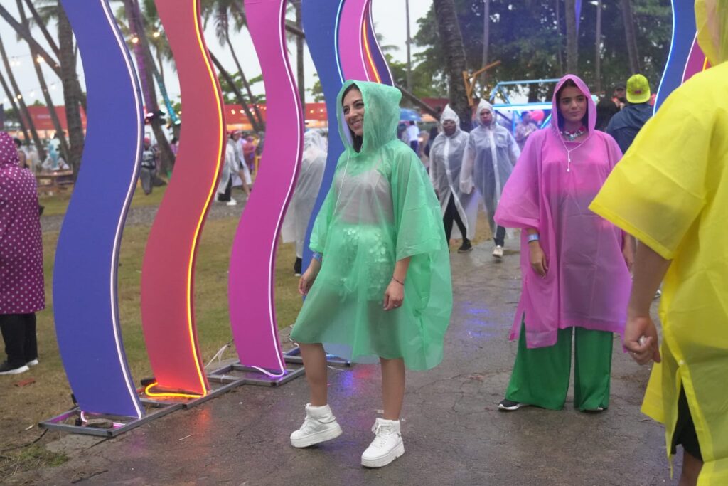 A pesar de la lluvia, la moda se impuso en el festival Isla de la Luz 2026 – Noticias de hoy en República Dominicana | último minuto