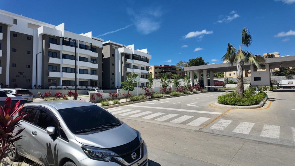 LVP Investment entrega apartamento a Juan Carlos Pichardo, ganador del quinto lugar de La Casa de Alofoke 2 - Noticias de hoy en República Dominicana | último minuto