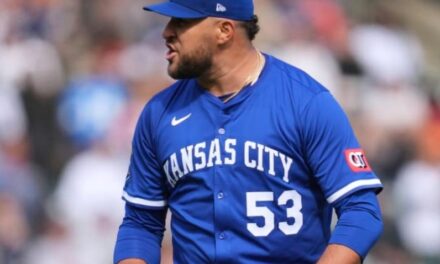 Carlos Estévez, dispuesto a relevar en el rol que decida Pujols