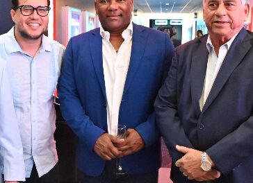 La historia del béisbol RD se proyecta cine de Galería 360