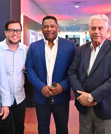La historia del béisbol RD se proyecta cine de Galería 360