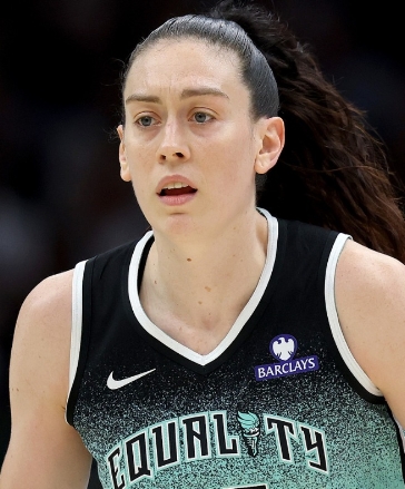 Stewart anota 32 y timonel las Mist al título Unrivaled