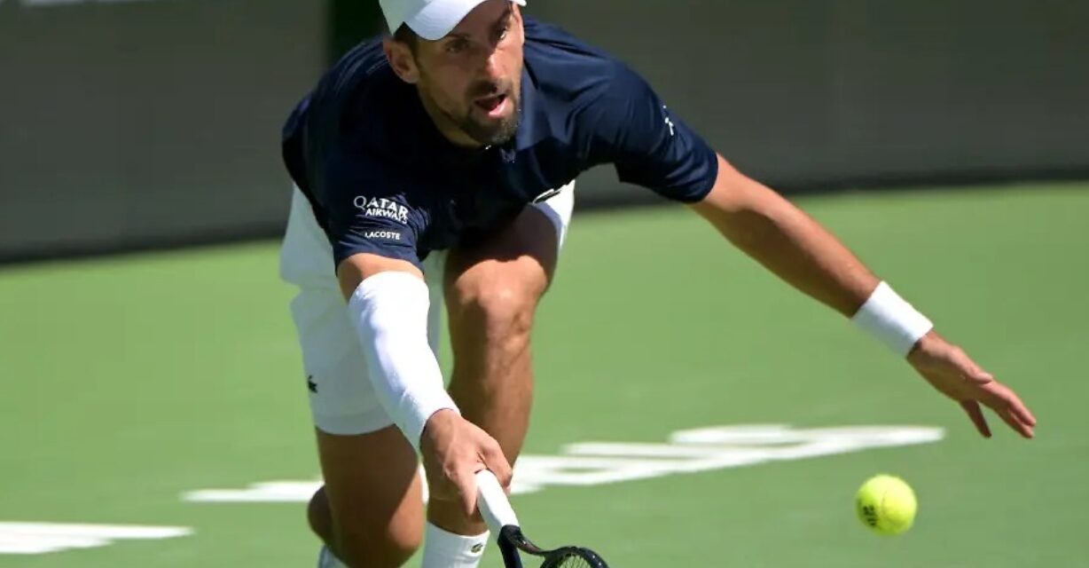 Novak Djokovic triunfa y va a octavos en Indian Wells