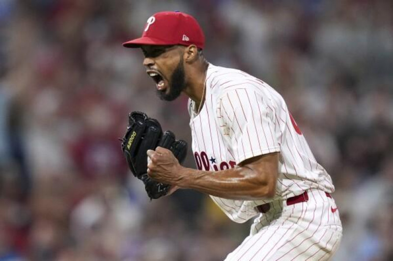 Philadelphia Phillies firman a Cristopher Sánchez