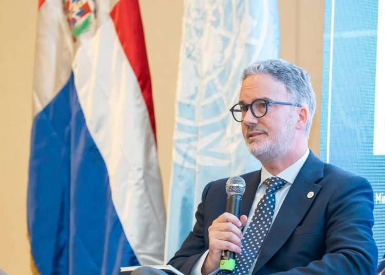 AIRD insta a aplicar estrictas normas de etiquetado y registro retrete