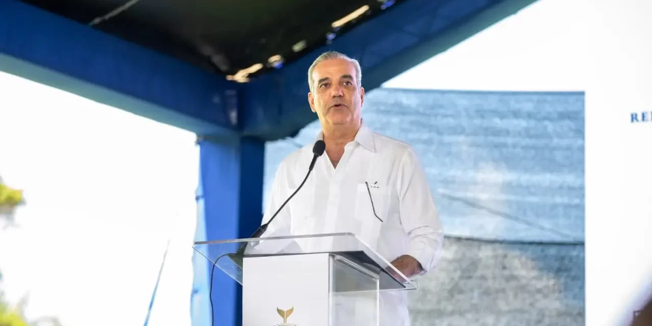 Abinader anuncia esquema del Aeropuerto Internacional Playa Grande