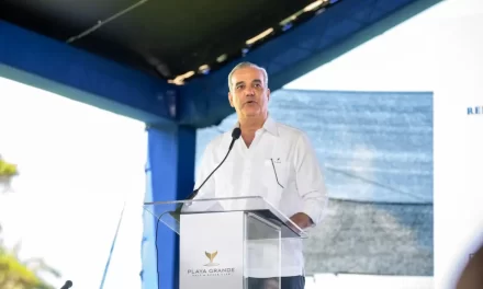 Abinader anuncia esquema del Aeropuerto Internacional Playa Grande