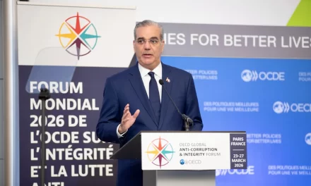 Abinader promueve memorándum de transparencia y anticorrupción en Foro de la OCDE