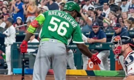 El desaire de Cal Raleigh a Randy Arenzarena preocupa a los Marineros