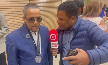 Héctor Acosta “El Torito” recibe registro